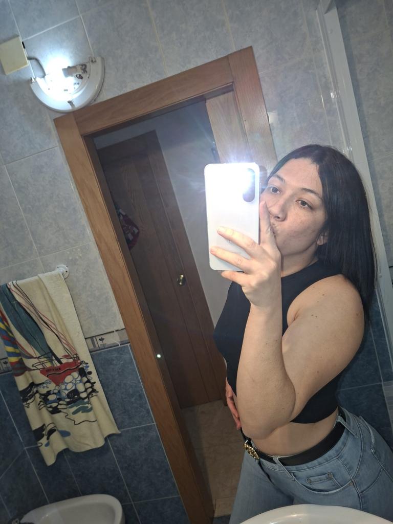 643614258: Chica busca chico en Granada