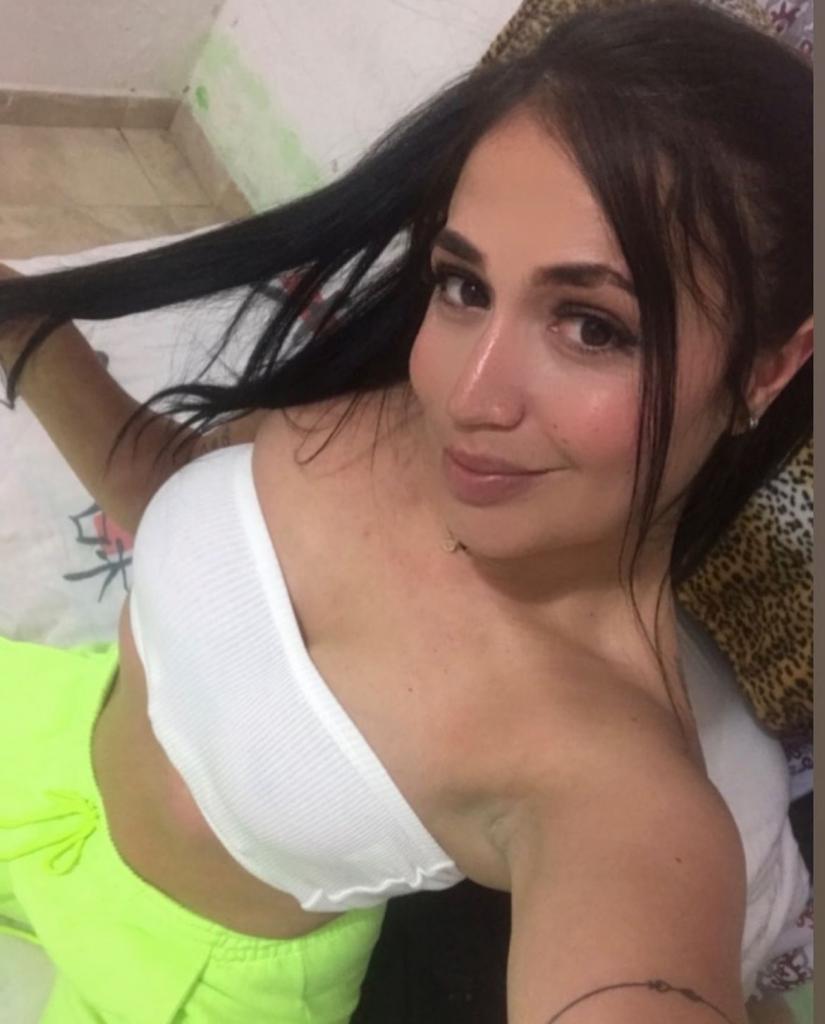 613832956: Chica busca chico en Almería
