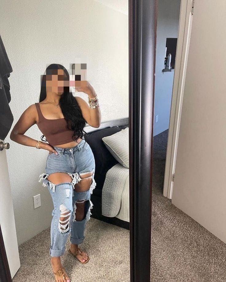 Chica busca chico en Almería: 