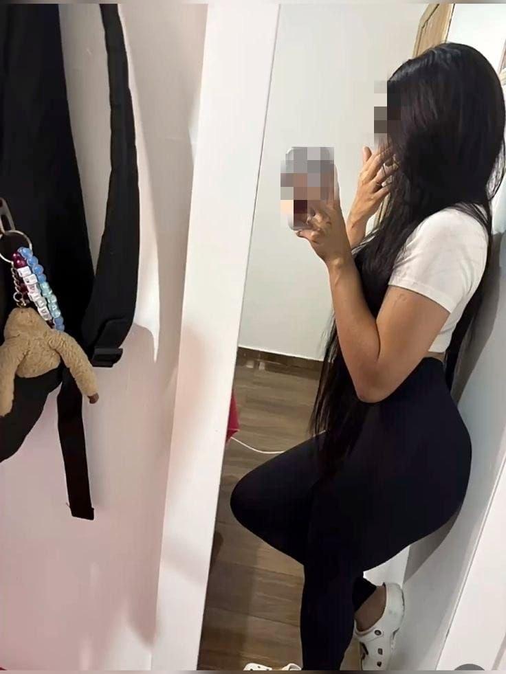 Chica busca chico en Almería: 