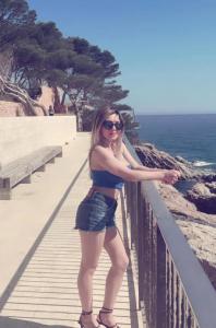 631129028: Chica busca chico en Barcelona