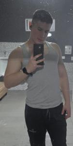 606308500: Chico busca chica en La Coruña