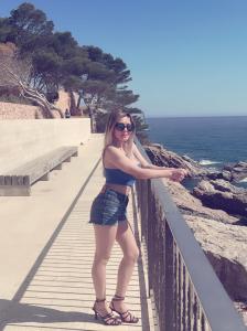 631231900: Chica busca chico en Barcelona