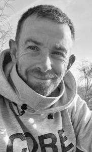 608472492: Chico busca chica en Zaragoza