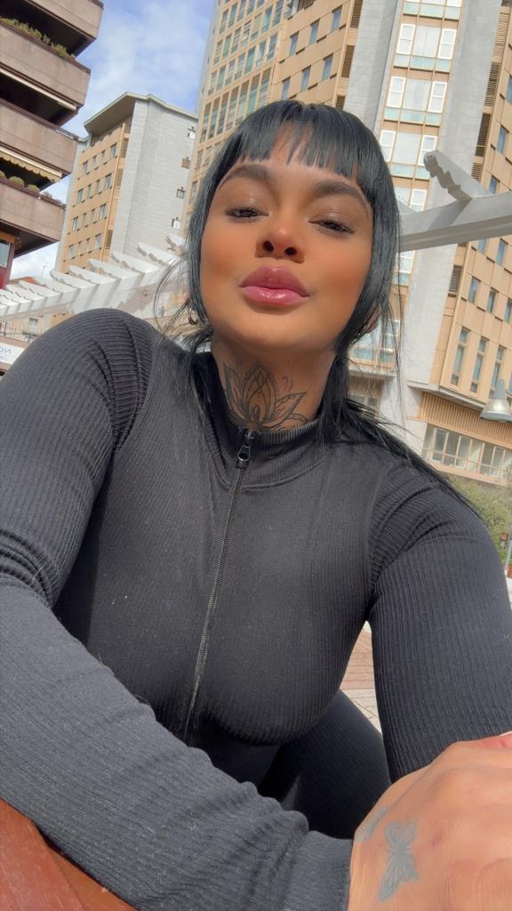 613431636: Chica busca chico en Orense