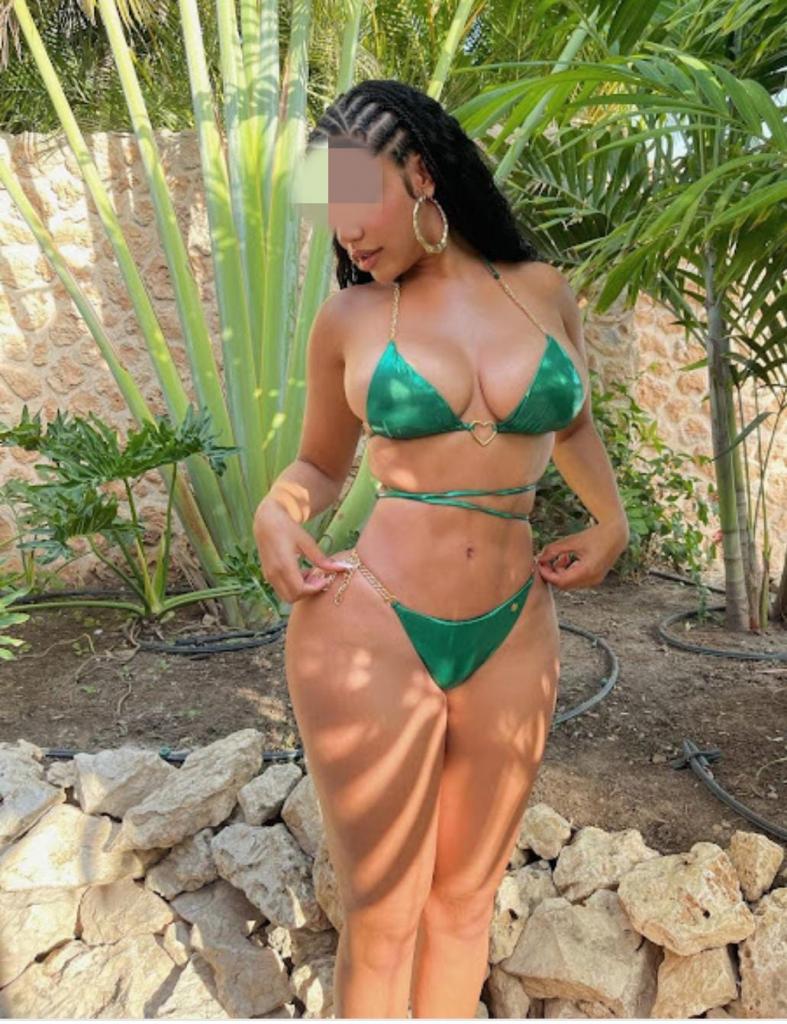 641605196: Chica busca chico en La Coruña