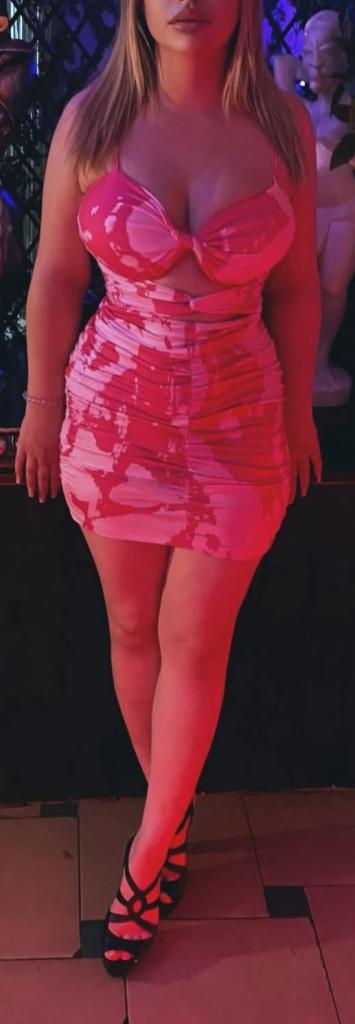 Chica busca chico en Almería: 