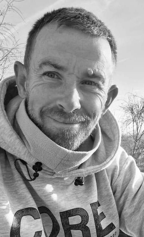 608472492: Chico busca chica en Zaragoza