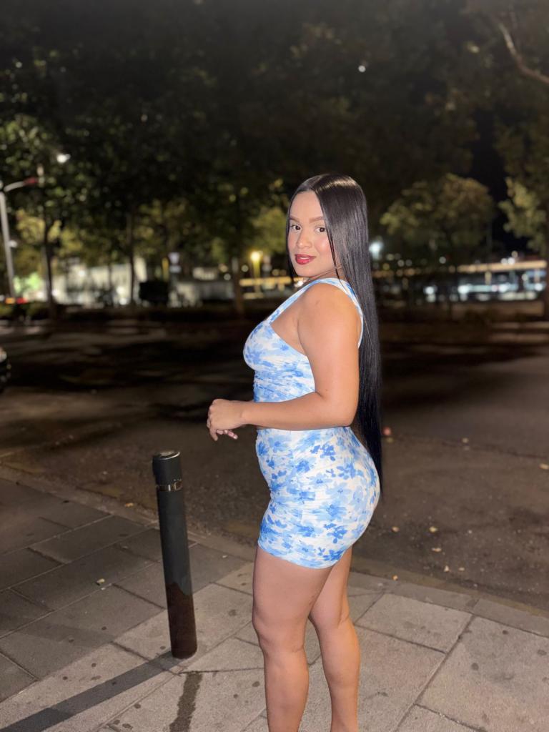 678348473: Chica busca chico en Almería