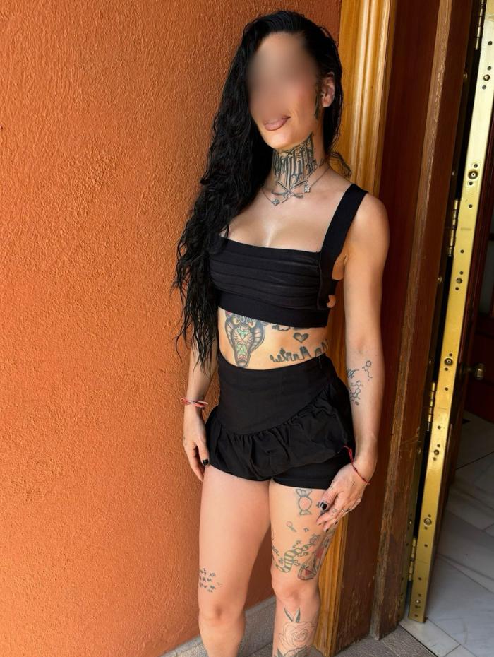 Chica busca chico en Granada: Chica busca chico