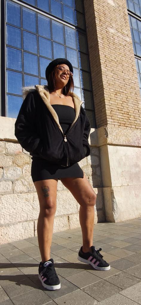 Chica busca chico en Tenerife: 