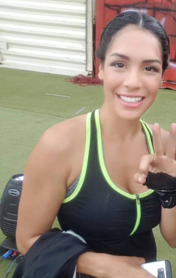 Chica busca chico en Huelva: 