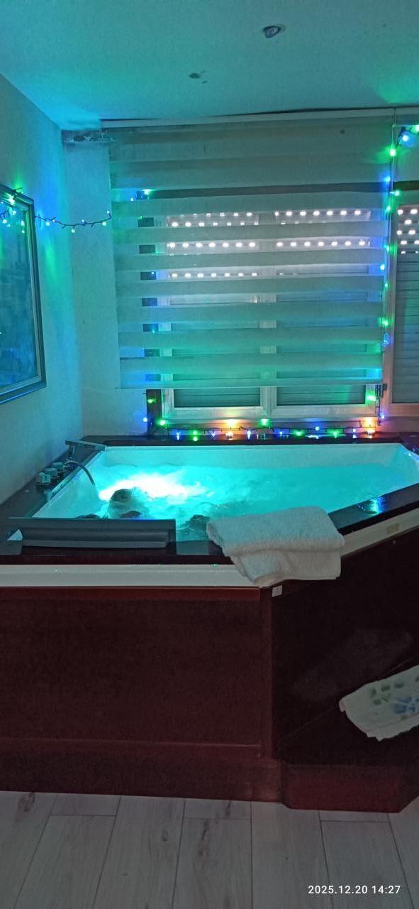 Chica busca chico en Asturias: 