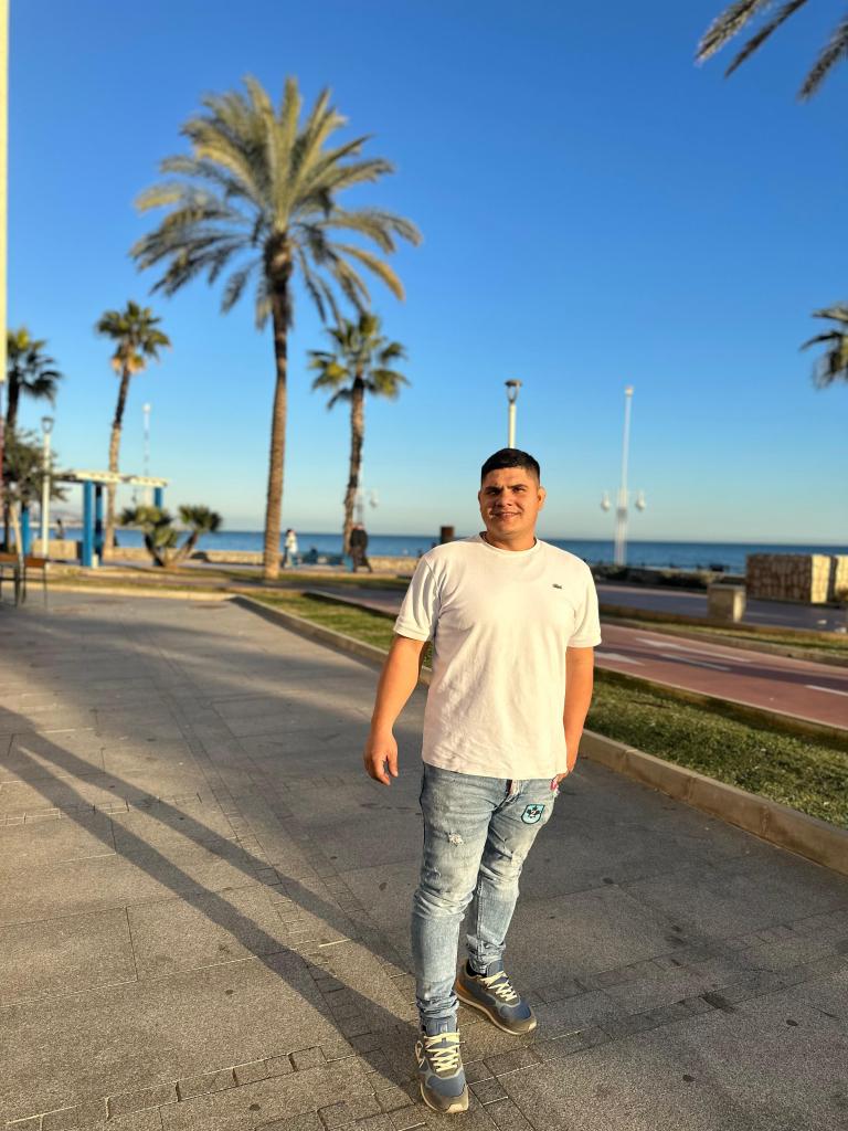 Chico busca chica en Málaga: 