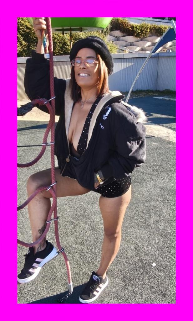 Chica busca chico en Tenerife: 