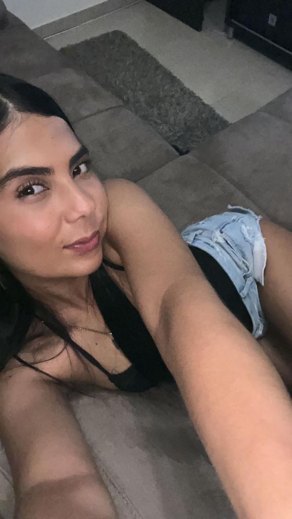 647211201: Chica busca chico en Madrid