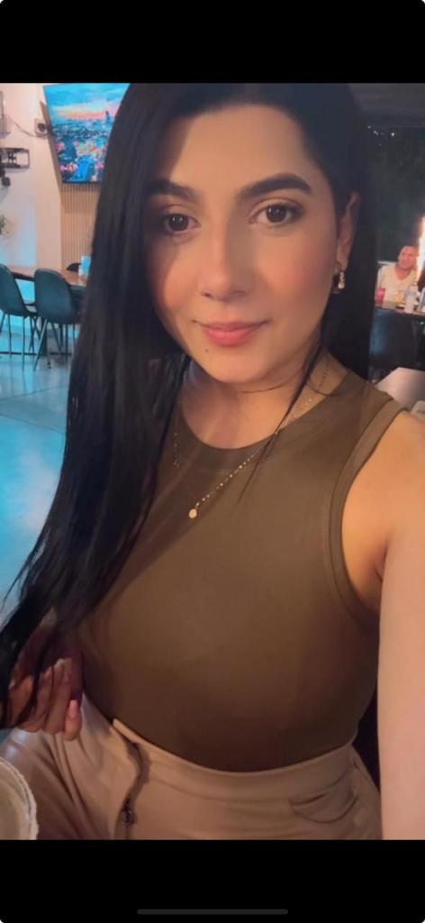 699387190: Chica busca chico en Cádiz