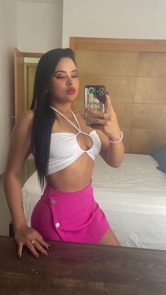 699387190: Chica busca chico en Cádiz