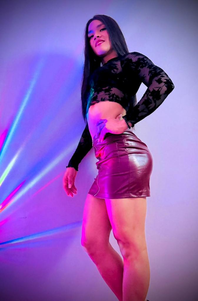 613838680: Transexual en Cádiz