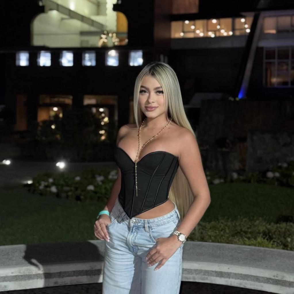 Chica busca chico en Tenerife: 