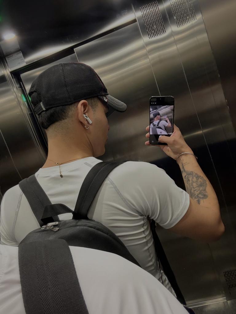 Chico busca chica en Barcelona: 