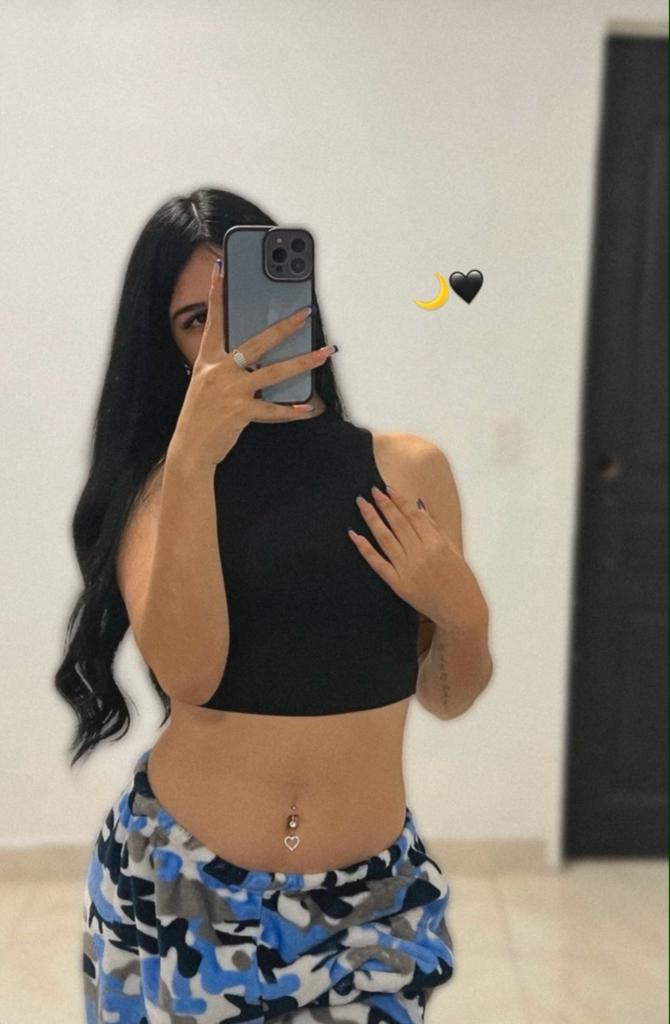 672995490: Chica busca chico en Tenerife