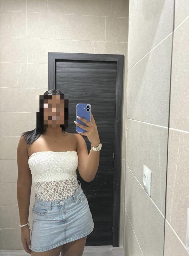647789647: Chica busca chico en Granada