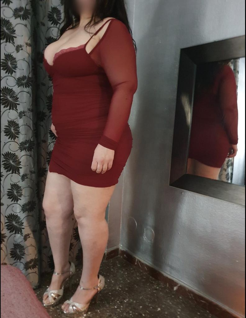 932466522: Chica busca chico en Barcelona