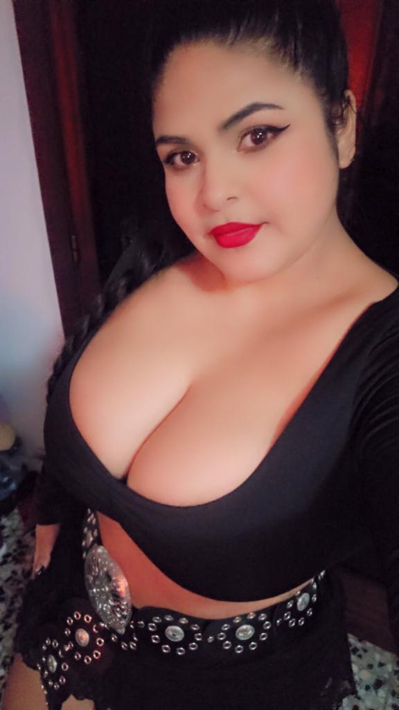 Chica busca chico en Ibiza: 