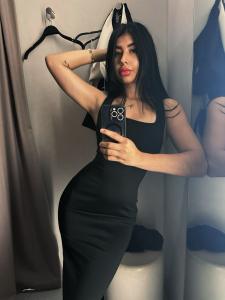 633348484: Chica busca chico en Gerona