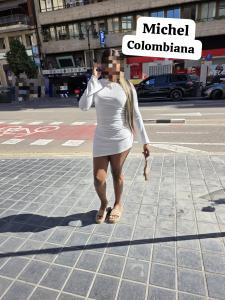 611570054: Chica busca chico en Alicante