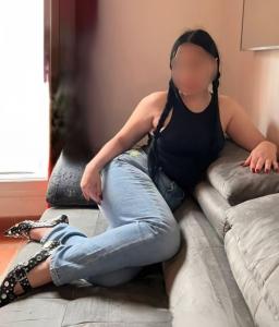 631137037: Chica busca chico en Valencia