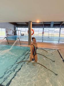 617083769: Chica busca chico en Gerona