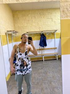 667685098: Chico busca chica en Sevilla