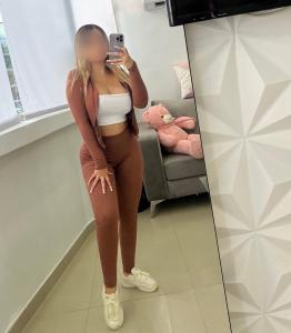 665483087: Chica busca chico en La Coruña