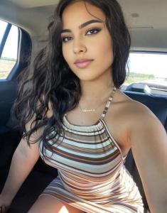 612259980: Chica busca chico en Sevilla