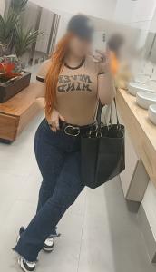 677766051: Chica busca chico en Barcelona