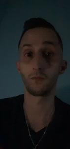 698911547: Chico busca chica en Valencia