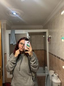 613533117: Chica busca chico en Madrid