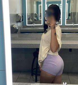 614849871: Chica busca chico en Sevilla