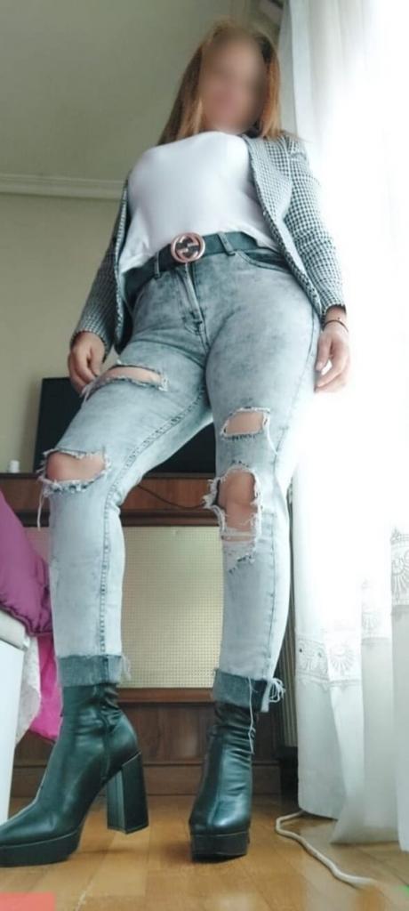 Chica busca chico en Teruel: 