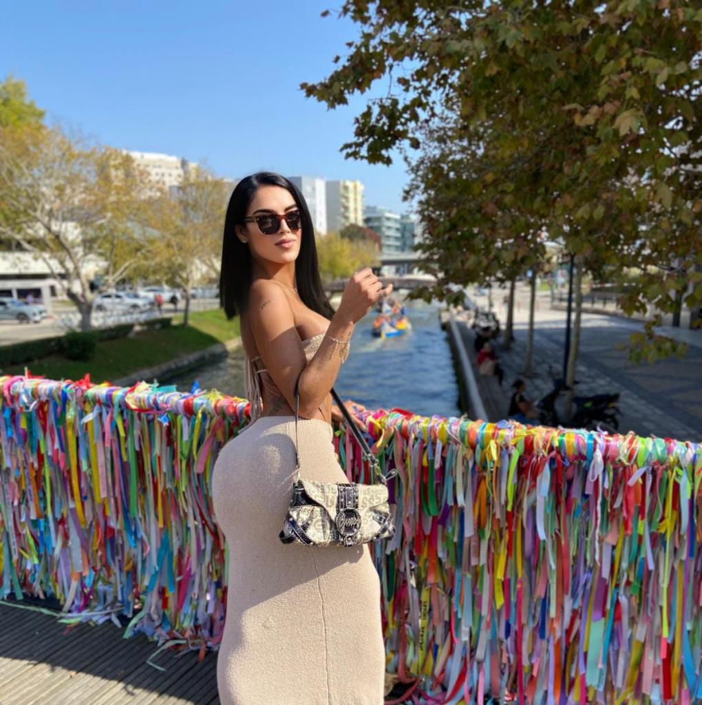 696747512: Transexual en Vizcaya