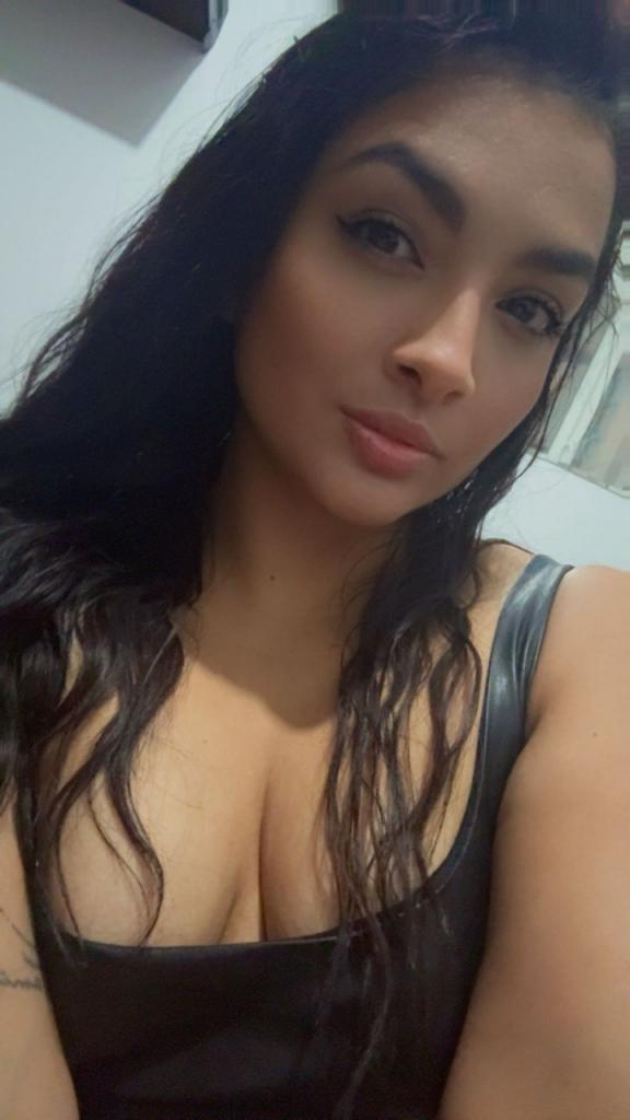 Chica busca chico en Málaga: Chica busca chico