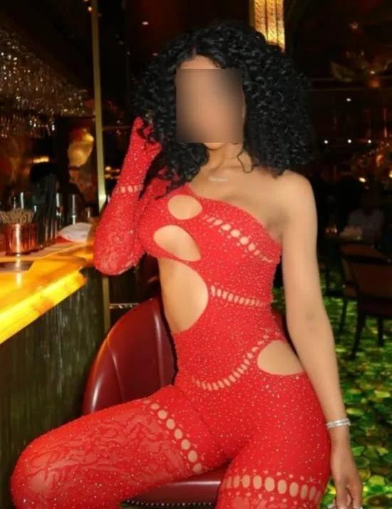 685213056: Chica busca chico en Barcelona