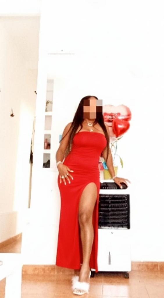 614930386: Chica busca chico en Cantabria