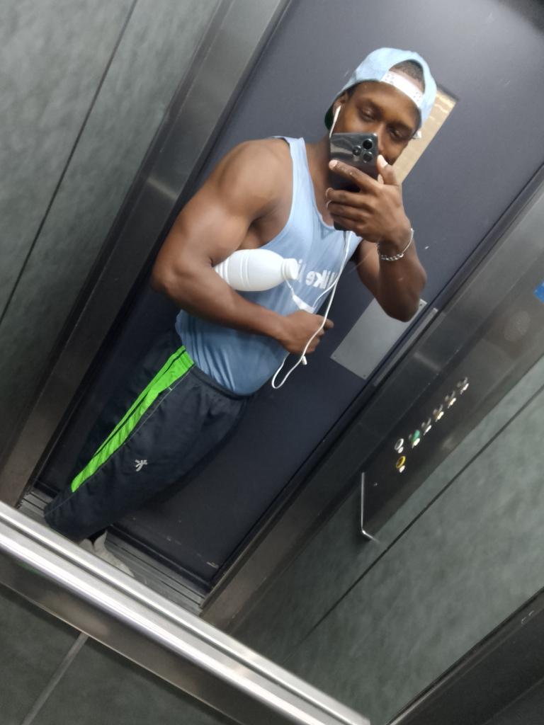 Chico busca chica en Tarragona: 