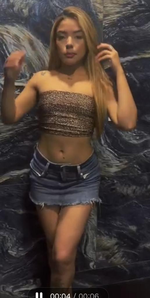 676463299: Chica busca chico en Pontevedra