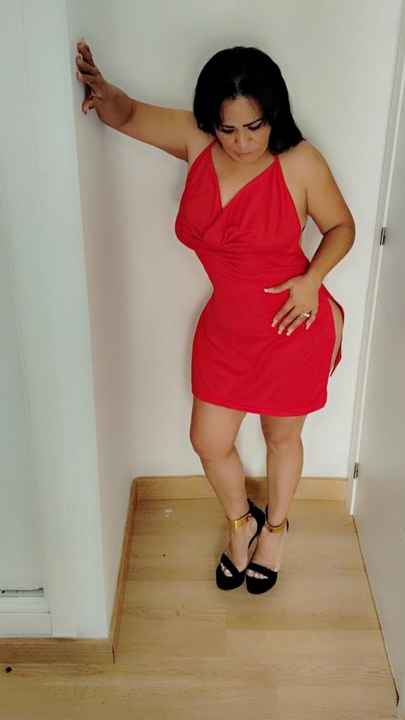 Chica busca chico en Cádiz: 