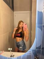 617492072: Chica busca chico en Barcelona