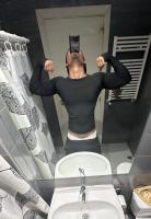 647939467: Chico busca chica en Madrid